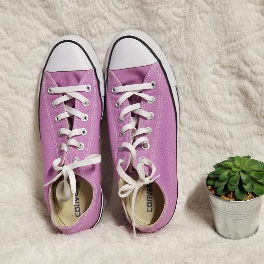 Purple converse. Womens 10